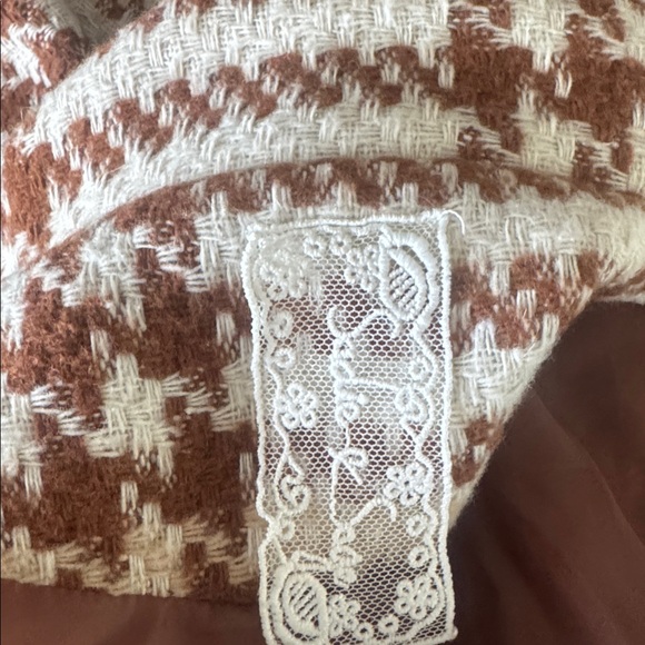 Sadie & Sage Brown and Cream Houndstooth Trench Coat - Picture 5 of 6